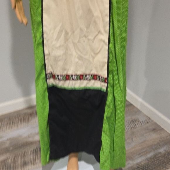 Vintage Green and Black Long Sleeve Dress - Picture 6 of 17